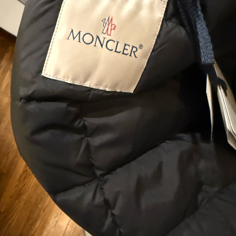 Moncler Black Quilted Down Hooded Parka with Fur Trim - Picture 6 of 6